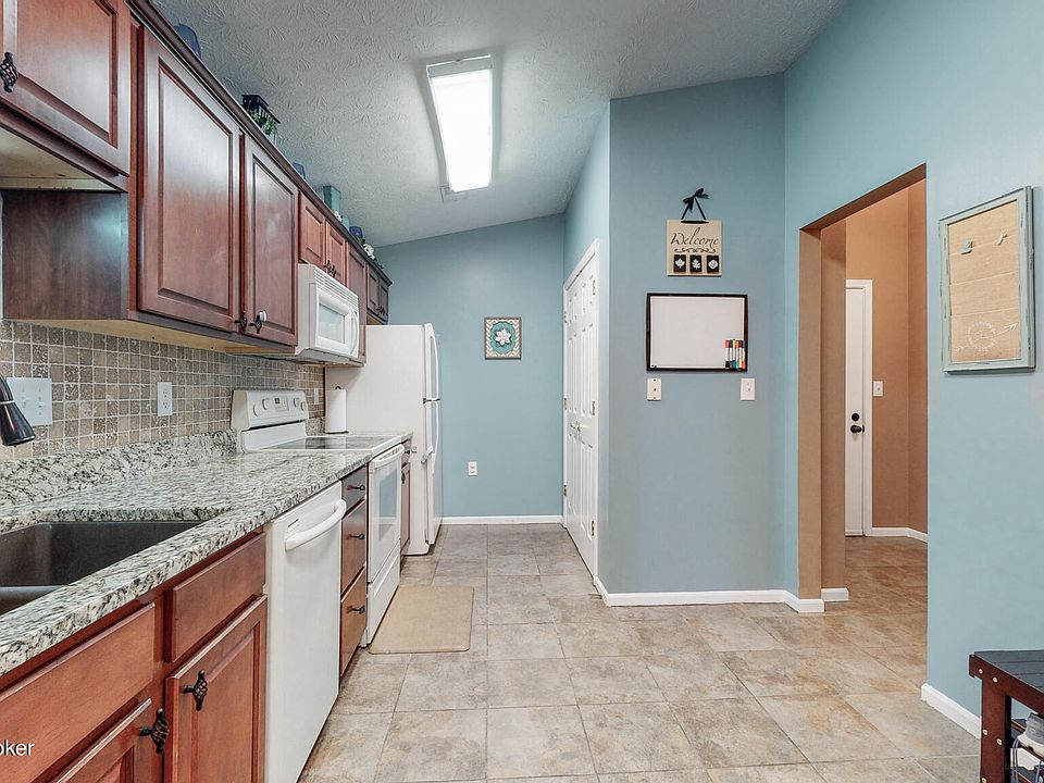 Madison Park Condominiums 6405 Cameron Ln Crestwood KY Zillow