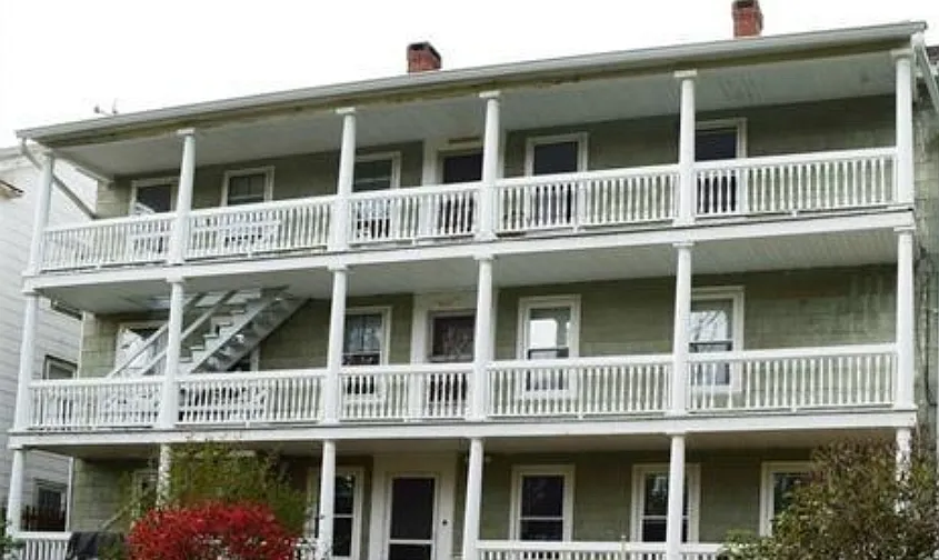 10 Becker Pl #4
