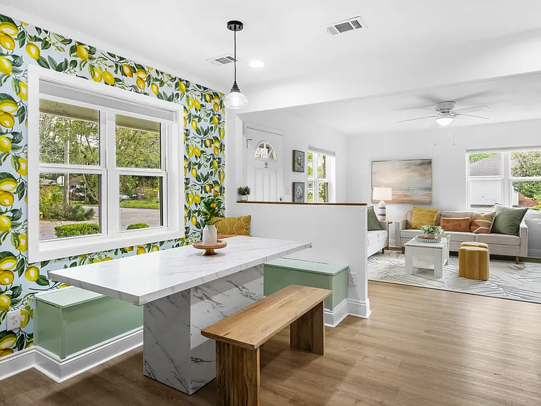 515 E Scott St — Photo 14