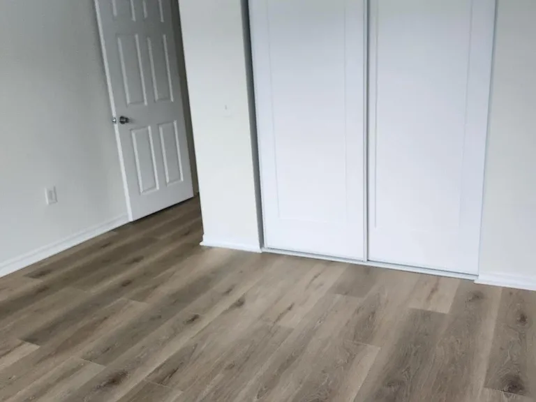 1009 Villa Ln — Photo 10