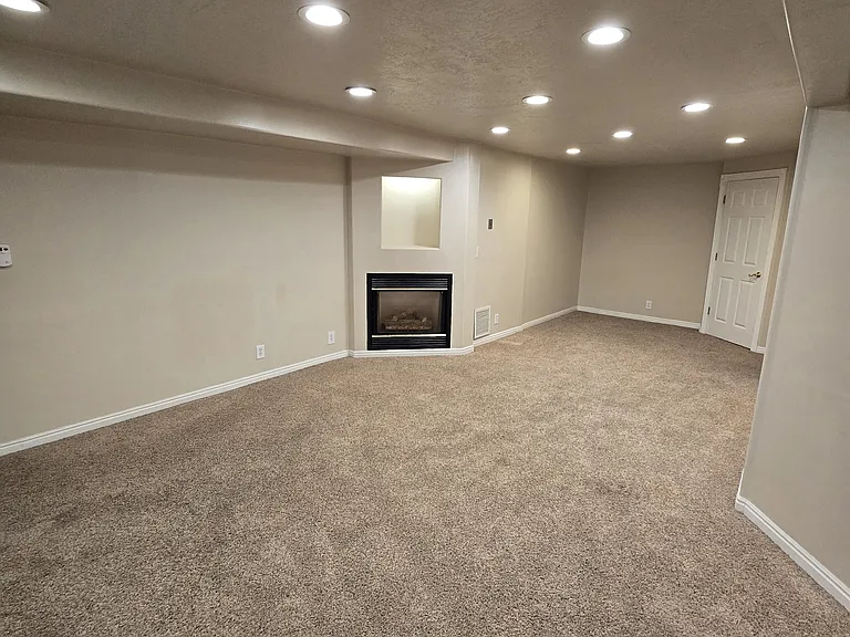 3062 S 150 E — Photo 25