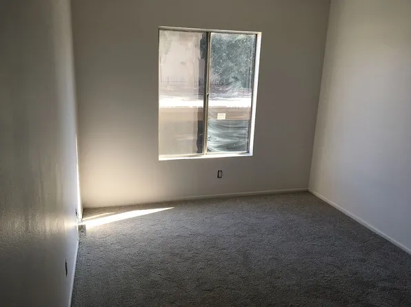 18350 Hatteras St APT 130 — exterior photo