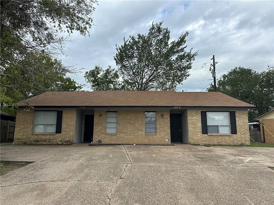 2411 Long Dr