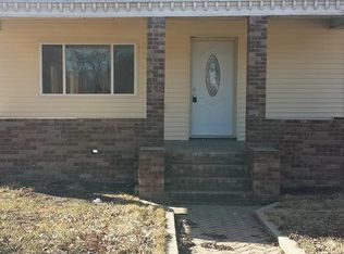 425 3rd Ave NW, Minot, ND 58703