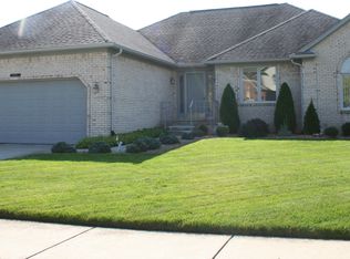 20072 Earlmont Dr, Macomb, MI 48044