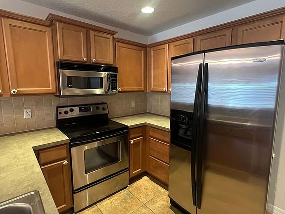 3rd image of 3005 Ashford Park Pl