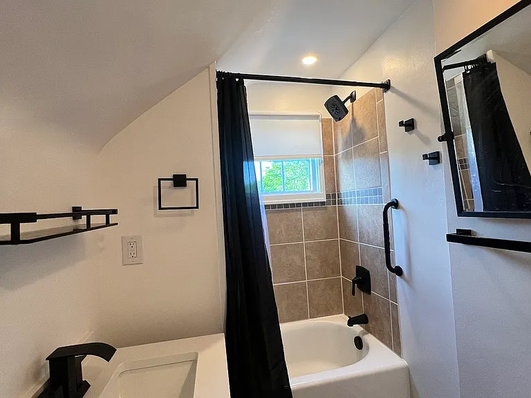 18423 Winslow Rd #2&3 — Photo 37