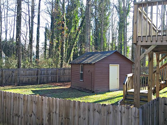 2 Sheds