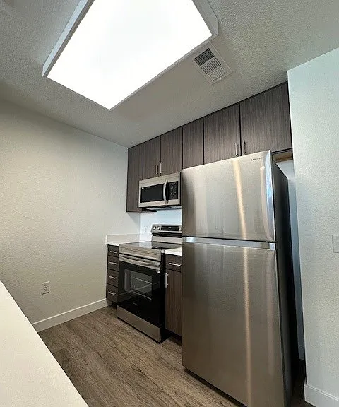 Krisana Apartments — Photo 39