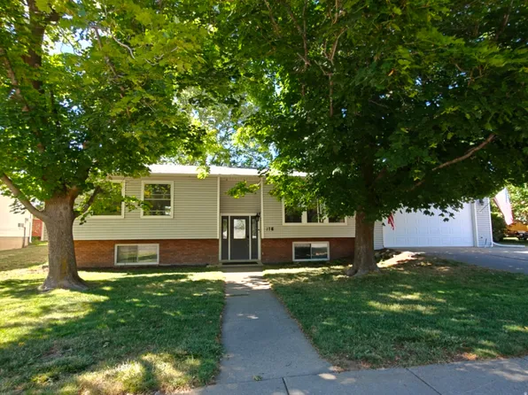 17 E Monticello Dr, Kaysville, UT 84037