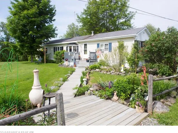 99 Bubar Rd, Saint Albans, ME 04971
