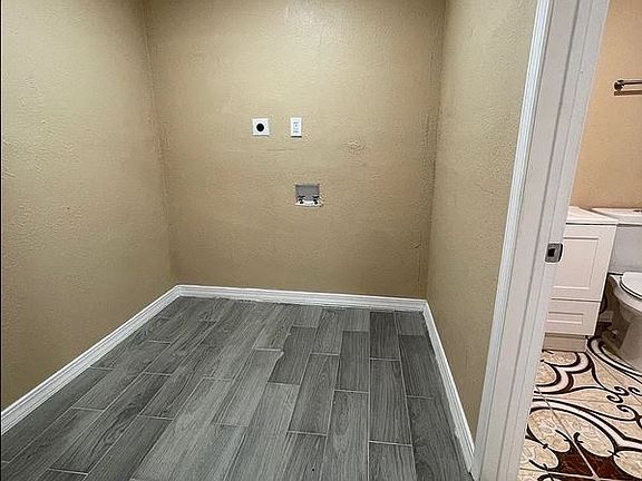 3rd image of 118 Alabama St