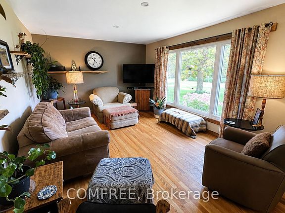 3rd image of 192 Clarchris Rd