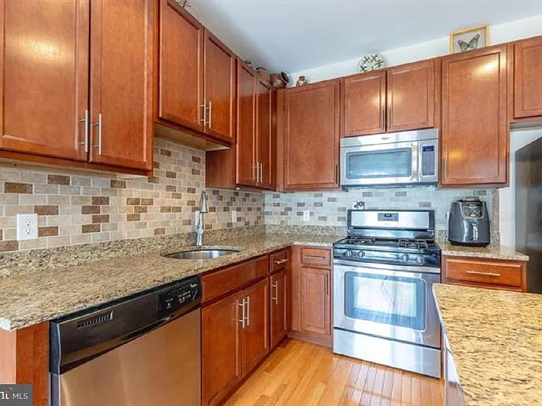 128 Justin Dr — Photo 6