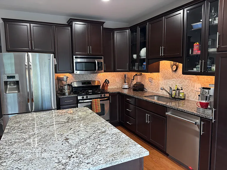 110 Tyler Dr — Photo 4