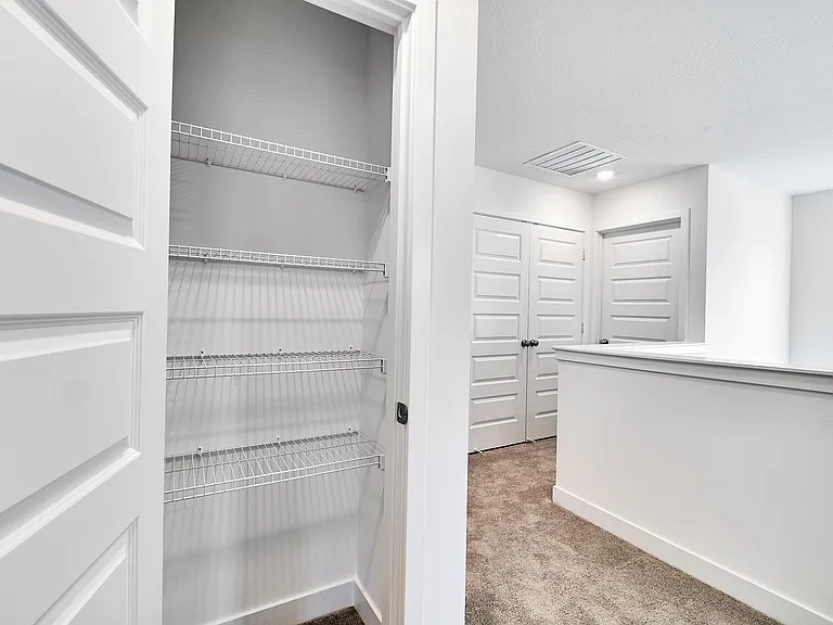 404 W Monroe St — Photo 24