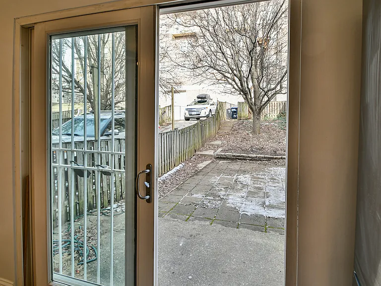 1319 Belmont St NW — Photo 9