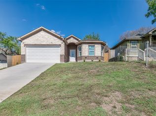 2810 19th St, Fort Worth, TX 76106