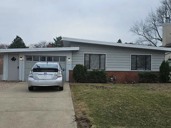 4531 Lilac Ave, Glenview, IL 60025