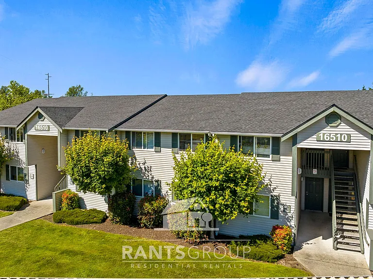 Yelm Creek Apartments — Photo 8
