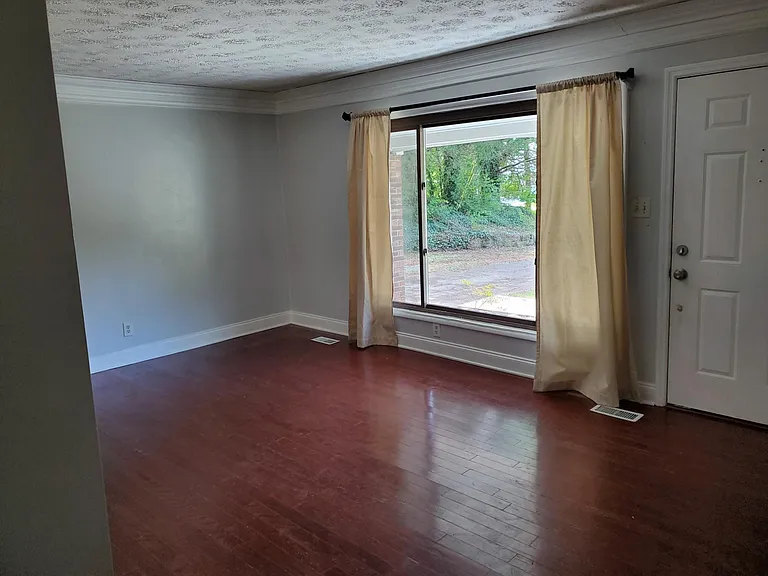 4825 Gettysburg Rd — Photo 17