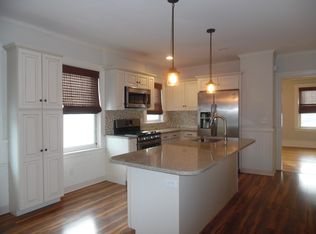 46 First School St APT 2, Bristol, RI 02809