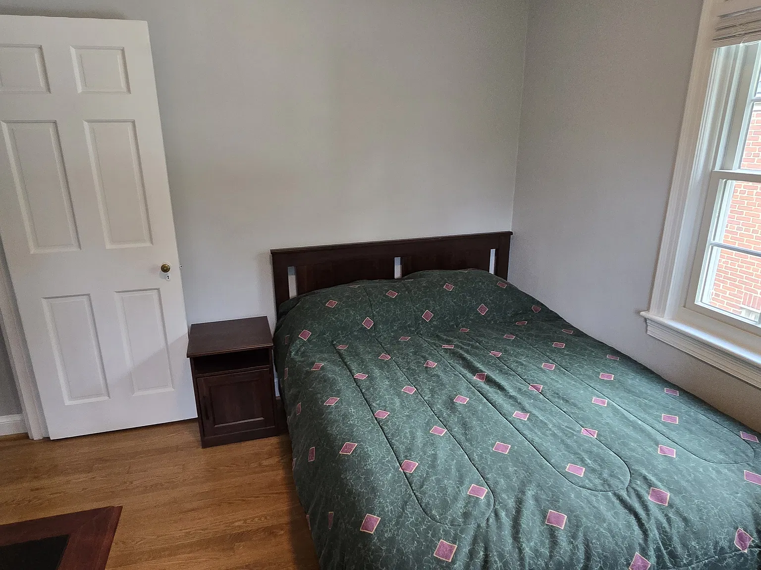 3 bed, 1800 sqft, $1,900 — Photo 4