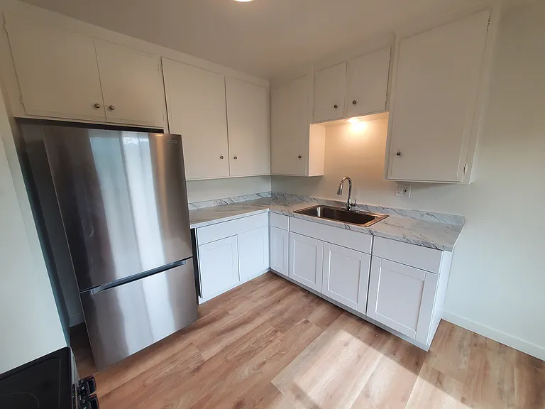 635 Coronado Ave #7 — Photo 4