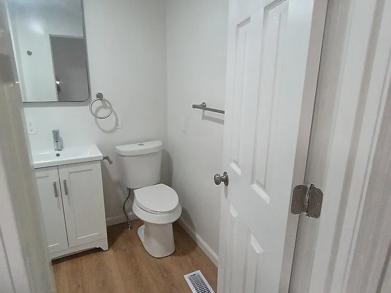 1120 N Chestnut St #1 — Photo 6