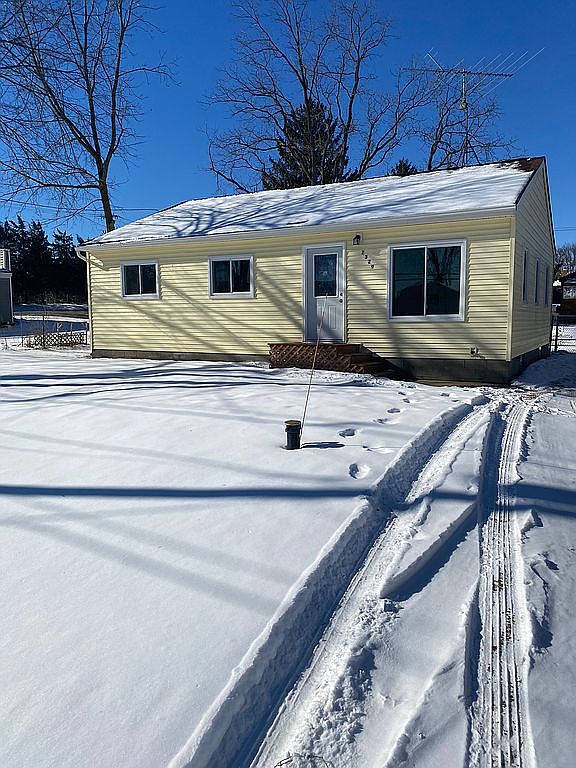 2329 N Duck Lake Rd, Highland, MI 48356 Zillow