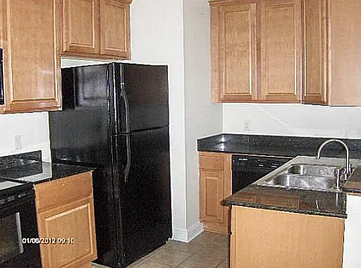 1334 Tropical Cv — Photo 4