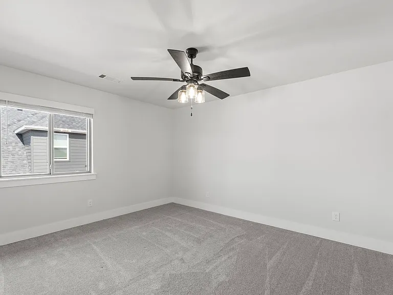 1110 Montieri Dr — Photo 15