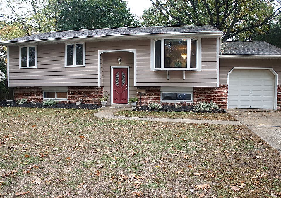 1st image of 404 Lincoln Ave