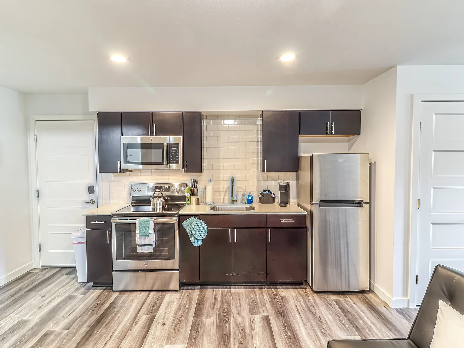Studio, 650 sqft, $1,800 — Photo 2