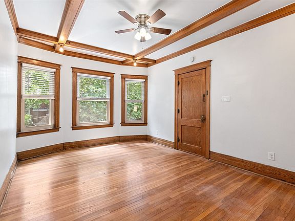 2nd image of 1533 W Hancock St #1W