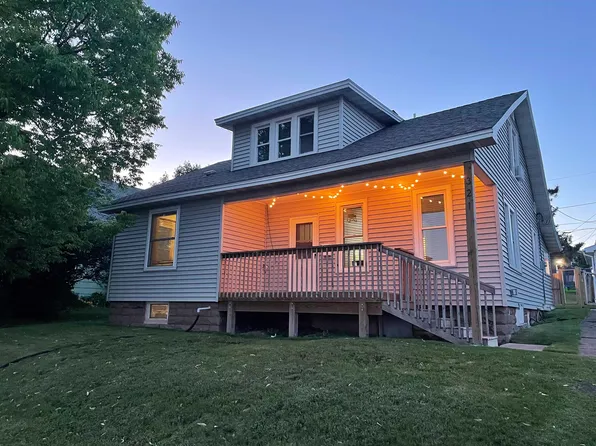 321 5th St, Proctor, MN 55810