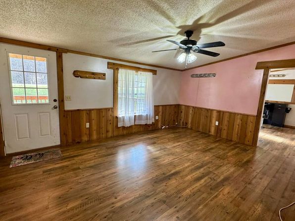 362 Ripley Rd, Spencer, WV 25276