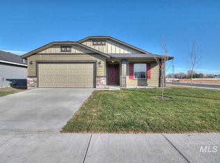 1036 E Grand Hvn, Nampa, ID 83686