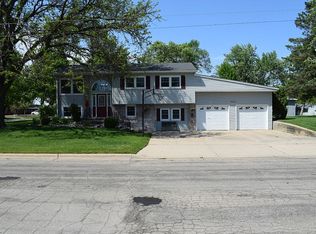 1104 21st Ave SW, Austin, MN 55912