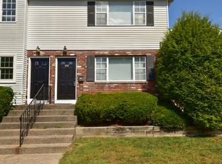 2 Georgetown Dr #G, Enfield, CT 06082