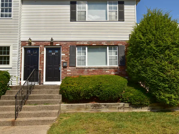2 Georgetown Drive #G, Enfield, CT 06082