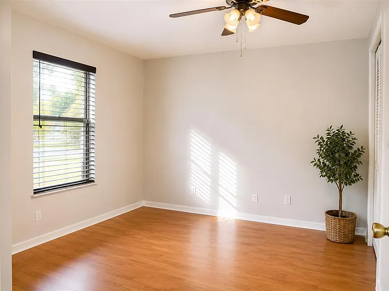 10032 Portale Ave — Photo 7