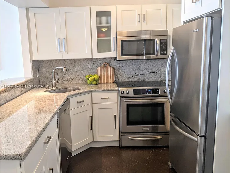 5 Island Ave #8K — Photo 8