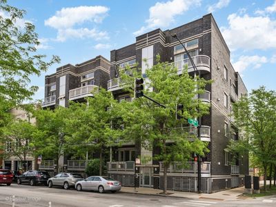 3559 W Montrose Ave #1W, Chicago, IL, 60618