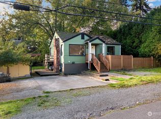 917 NE 115th St, Seattle, WA 98125