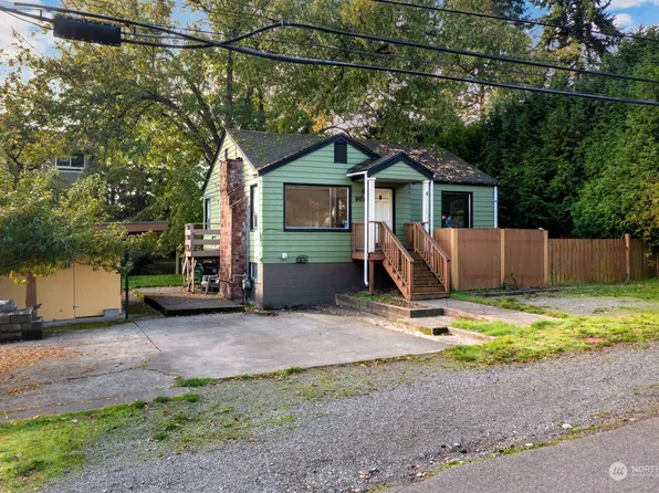917 NE 115th Street, Seattle, WA 98125
