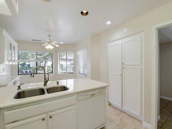 3rd image of 7602 Halladale Ct