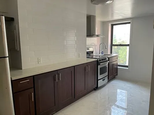 Rented by Oxford Property Group | media 9