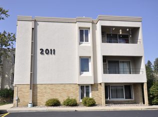 2011 Viking Dr NW APT 27, Rochester, MN 55901