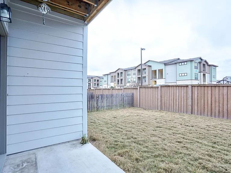 2212 Dillon Pond Ln #A — Photo 35